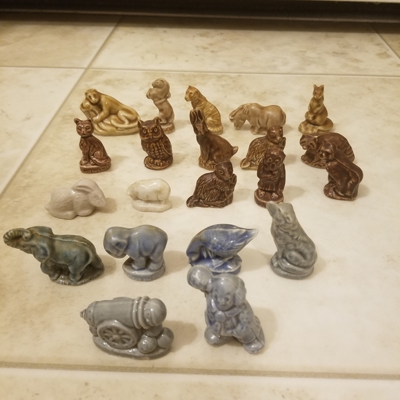 Lot of 20 Wade England read rose tea figures animals clown cannon has chips - Picture 1 of 10